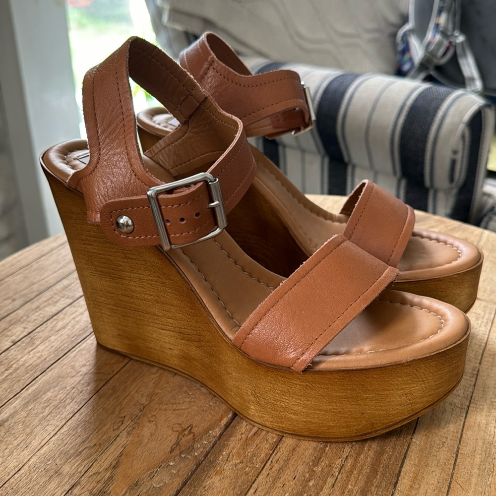 Steve Madden Tan Leather Platform Wedge Sandals